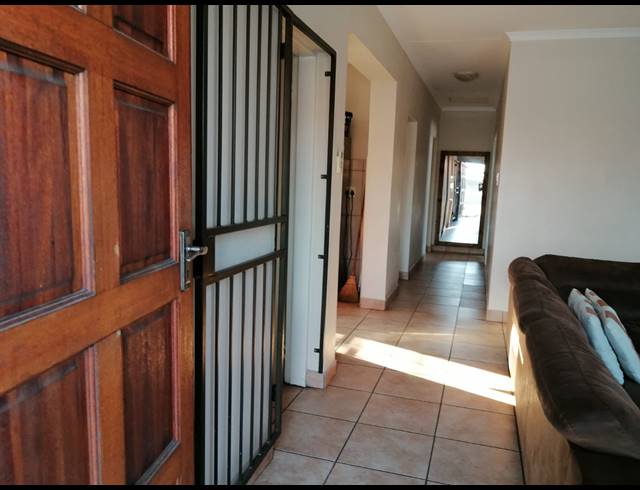 3 BEDROOM HOUSE FOR SALE IN WATERVAL EAST